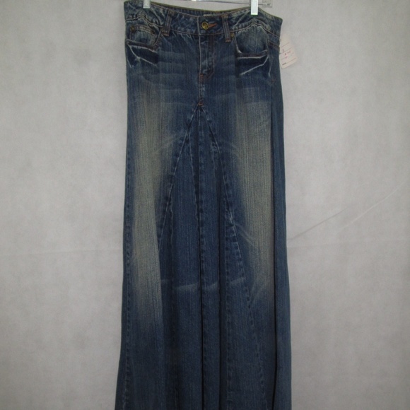 Dresses & Skirts - Blue Jeans Skirt Size 5 Long Flared 4 Pockets